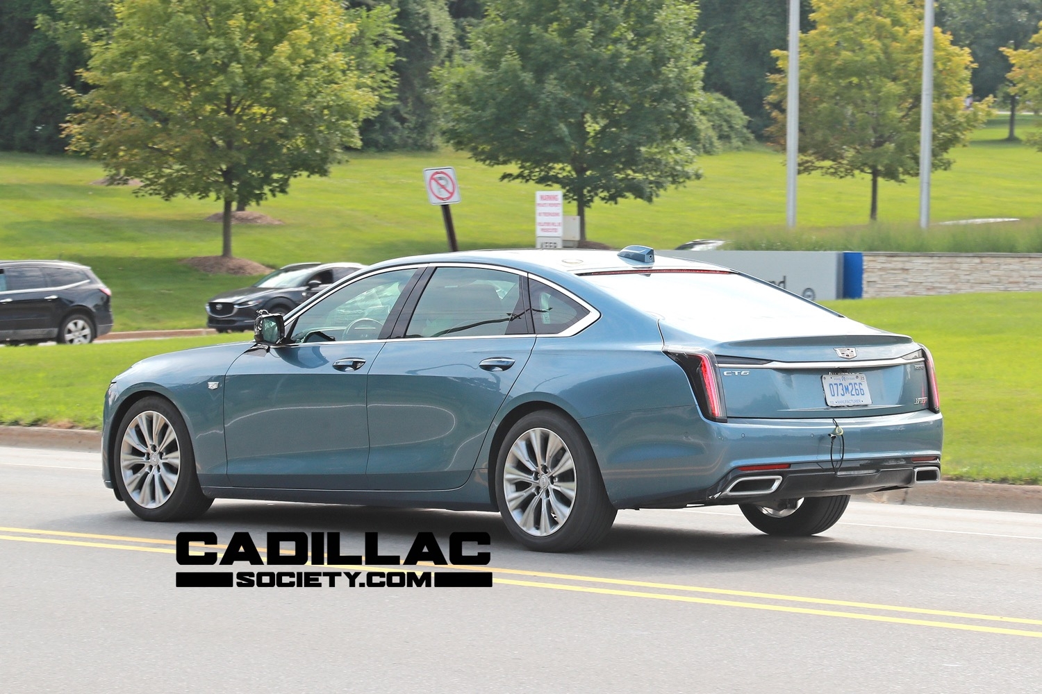 Next Gen Cadillac CT6 Interior Revealed With Curved Display New Style